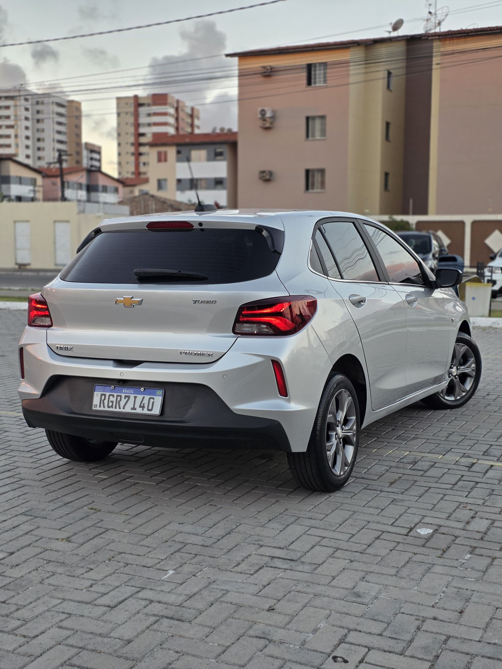 CHEVROLET ONIX 3