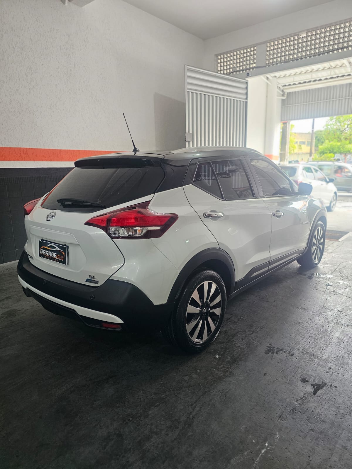 Nissan KICKS 4