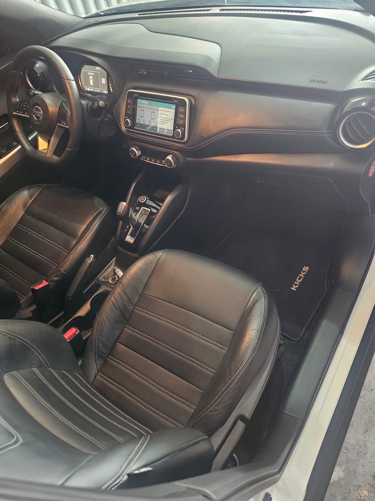 Nissan KICKS 10