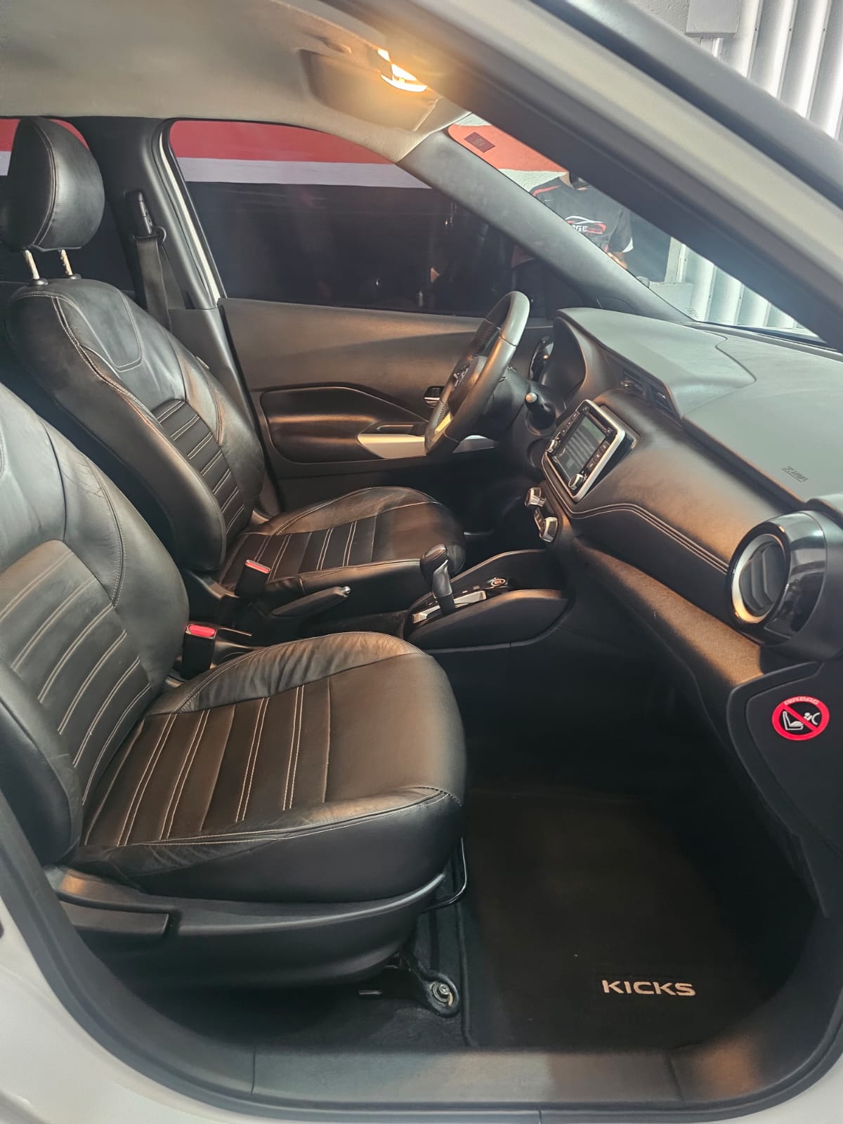 Nissan KICKS 11