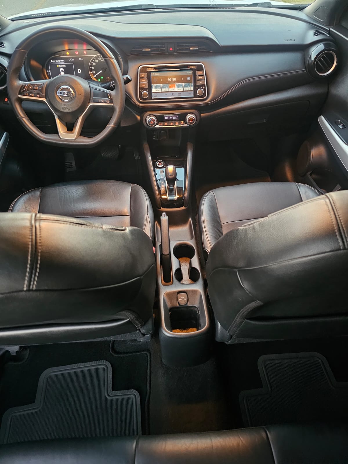 Nissan KICKS 9