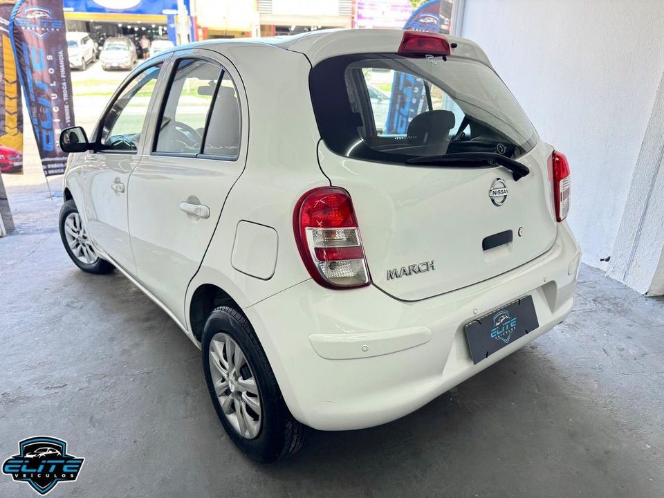 Nissan March 4