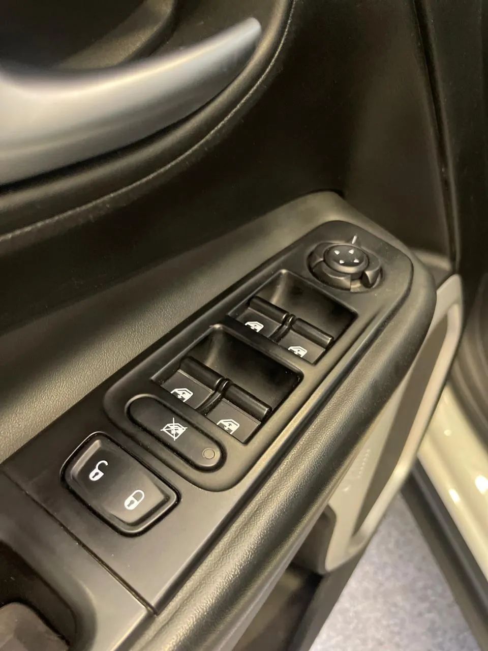 Jeep RENEGADE 6
