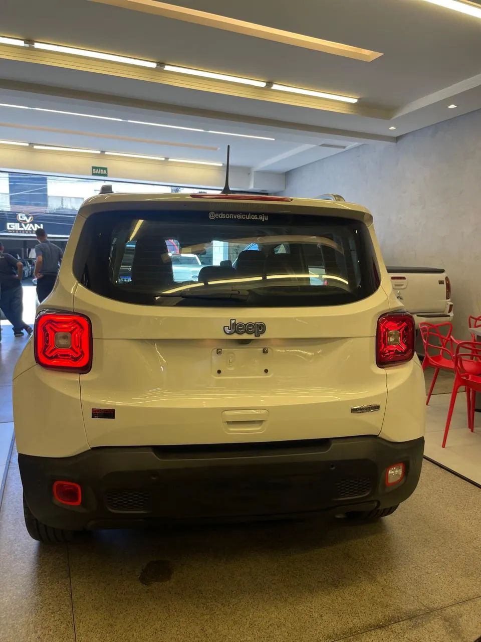 Jeep RENEGADE 10