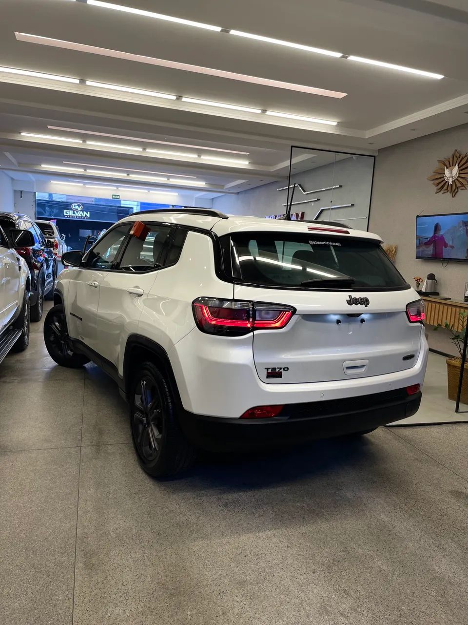 Jeep COMPASS 8