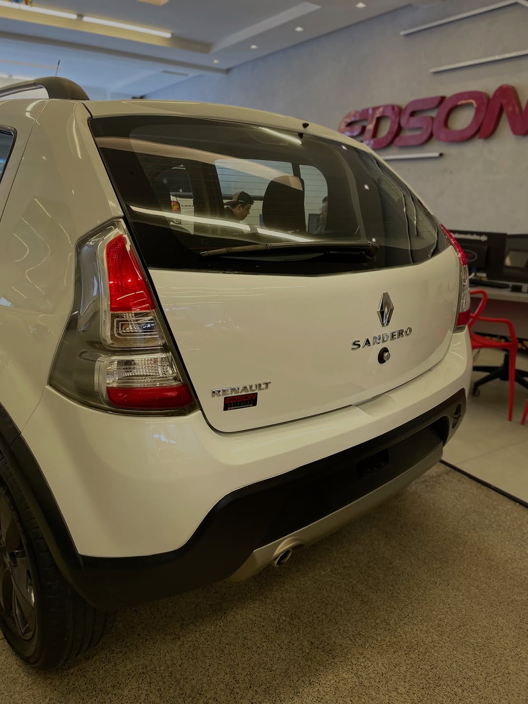 Renault Sandero 17