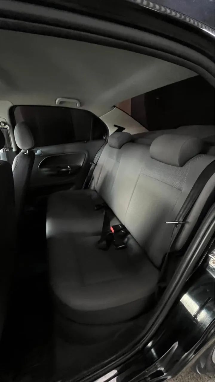 Volkswagen VOYAGE 9