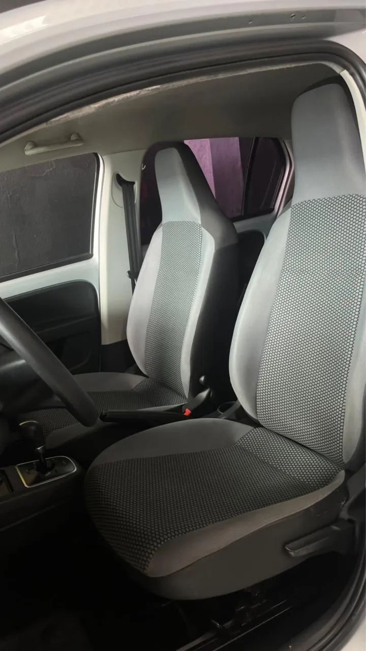 Volkswagen UP 7
