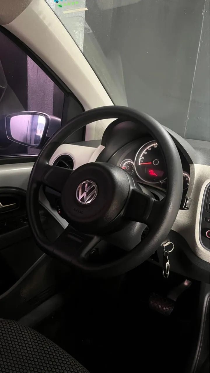 Volkswagen UP 4