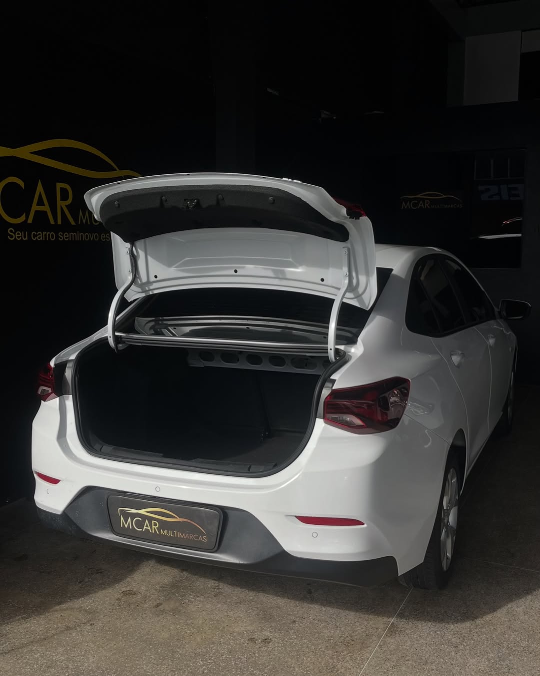 Chevrolet Onix Plus 3