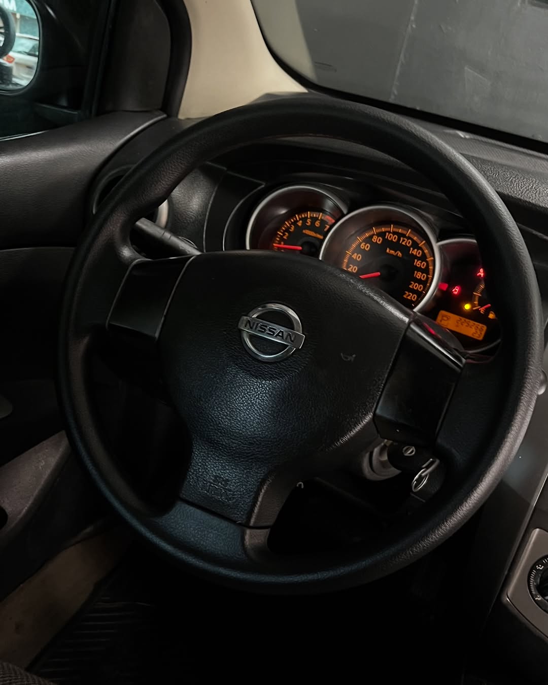 Nissan Livina 12