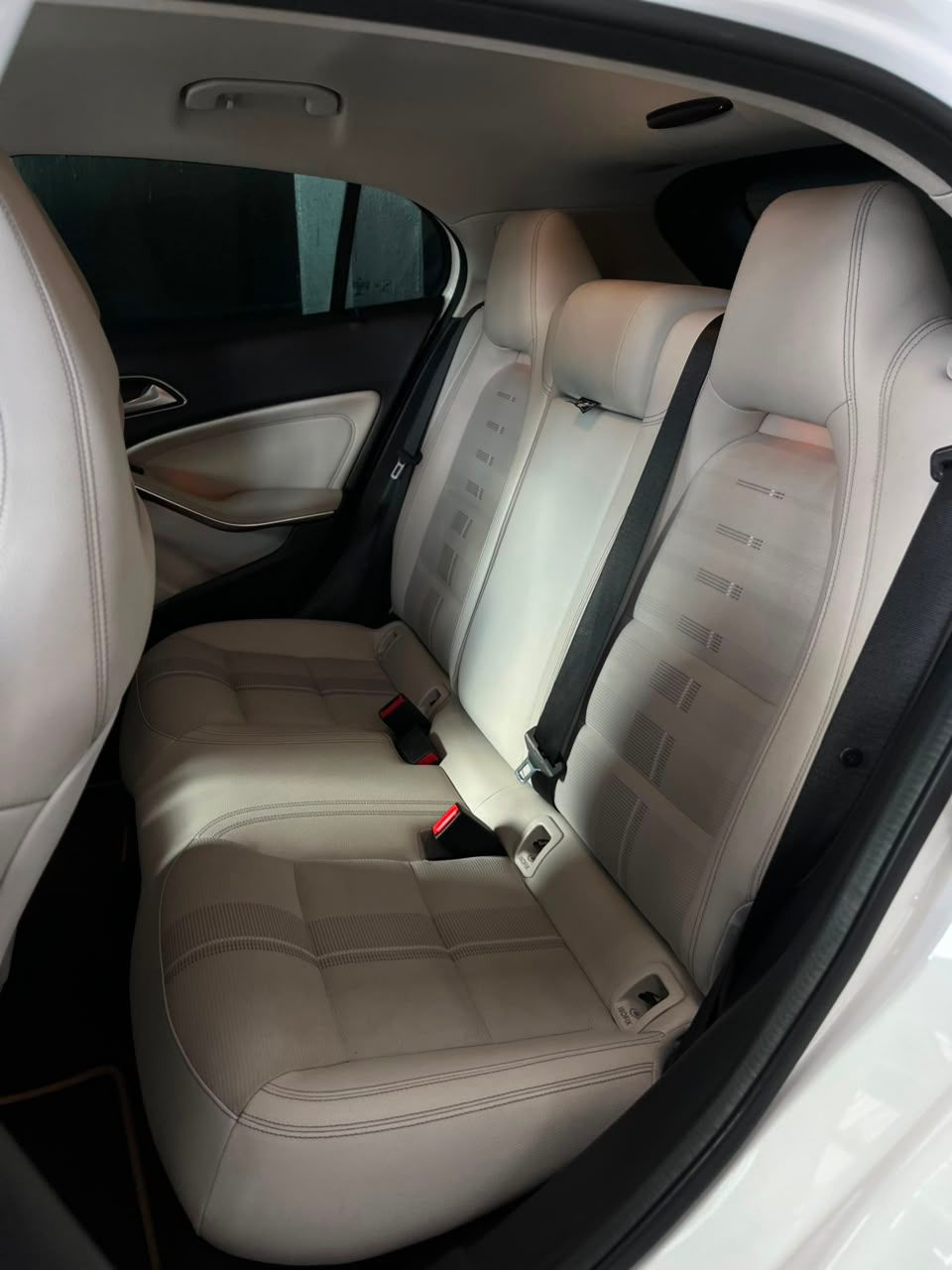 Mercedes-Benz GLA 5