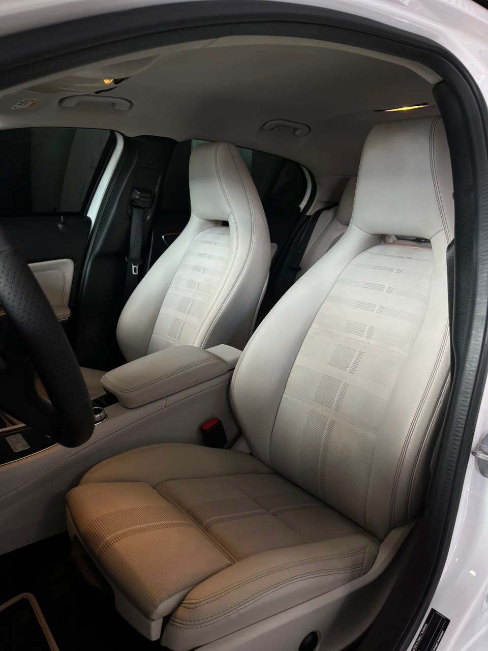 Mercedes-Benz GLA 10