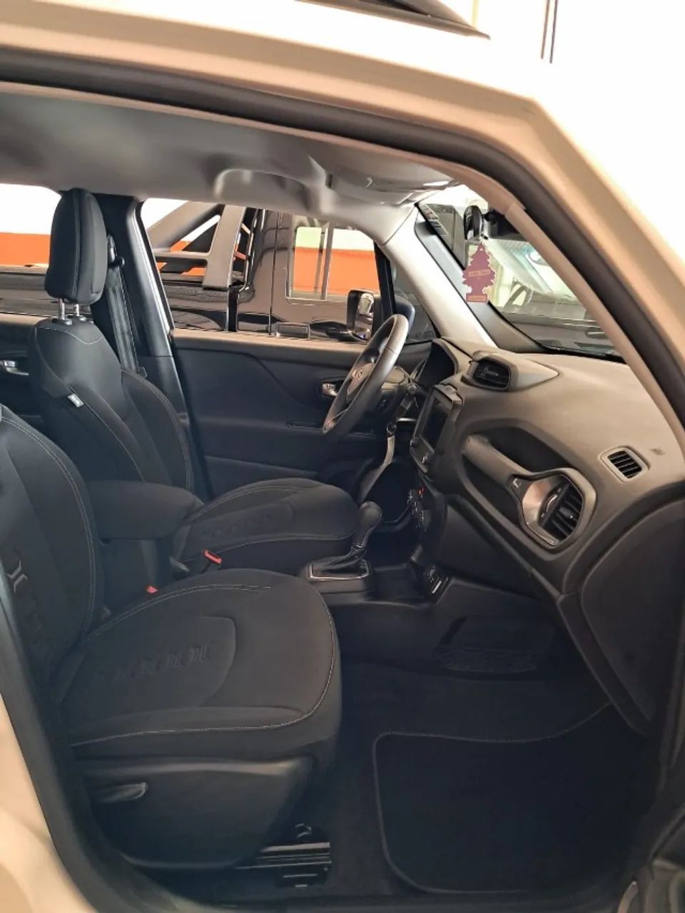 Jeep RENEGADE 6