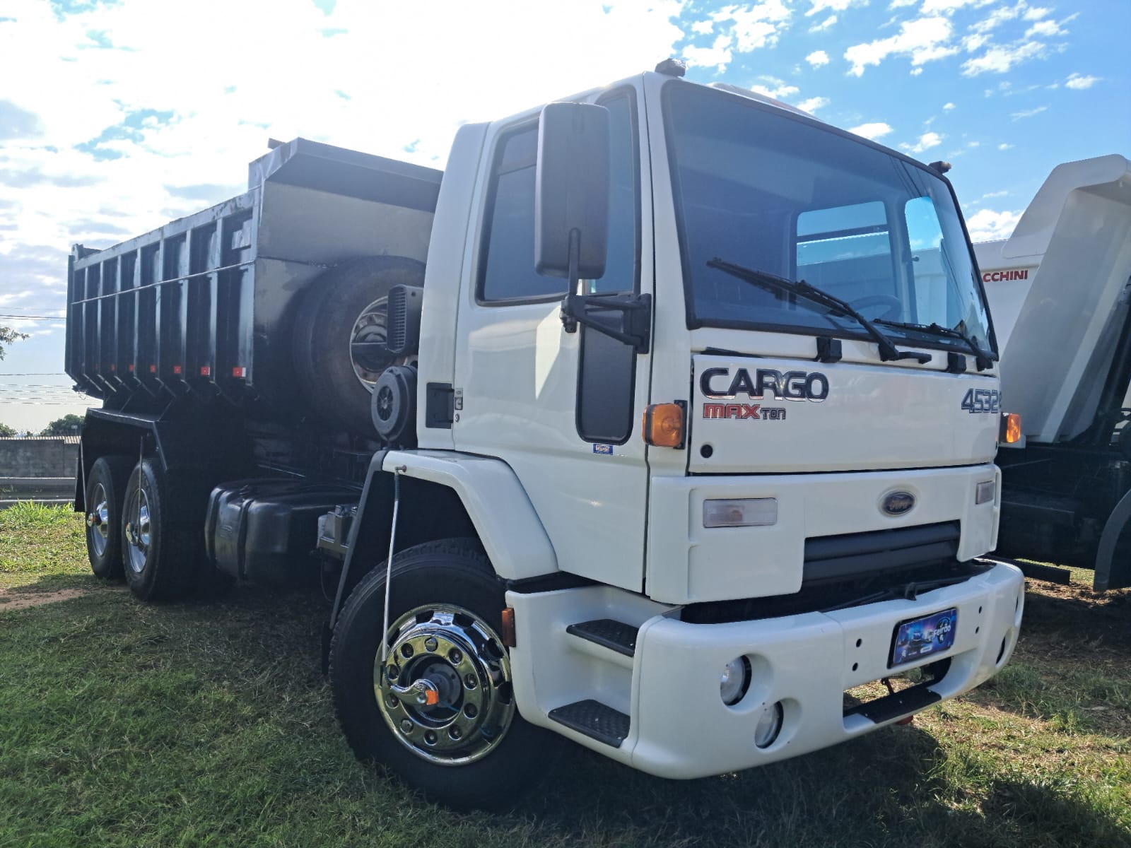 FORD CARGO 2