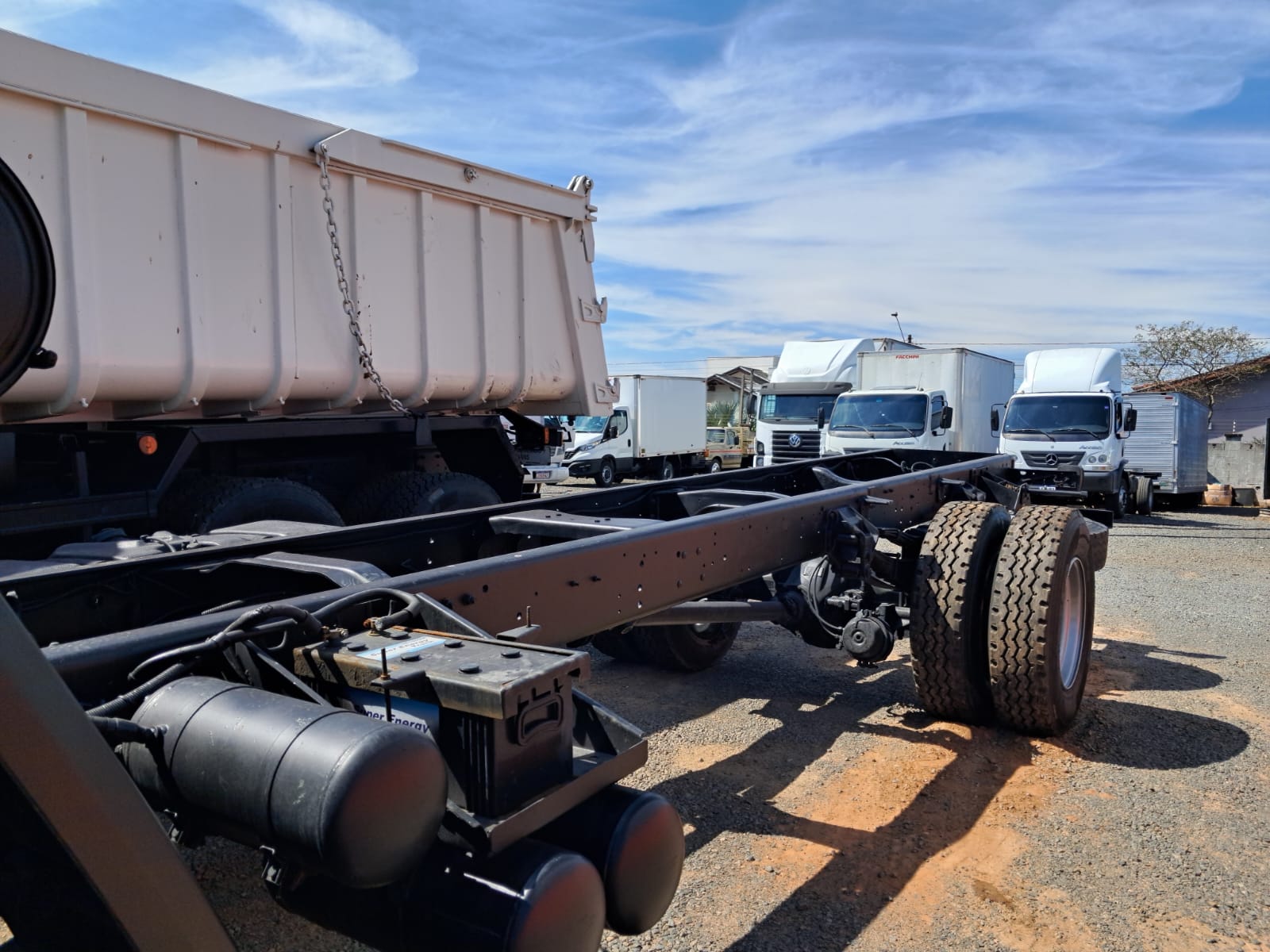 FORD CARGO 8