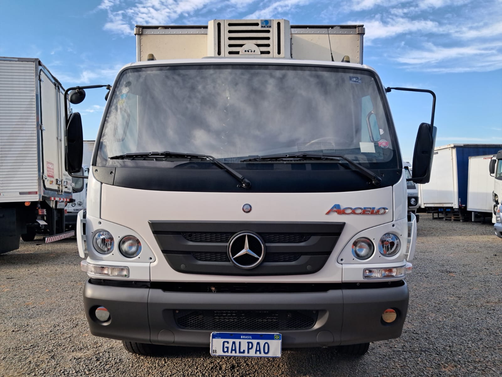 MERCEDES-BENZ ACCELO 2