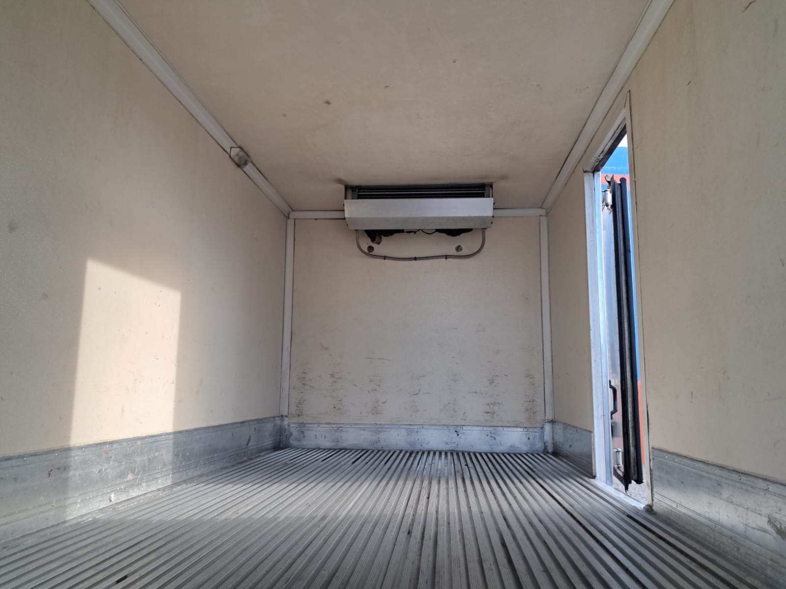 MERCEDES-BENZ ACCELO 9