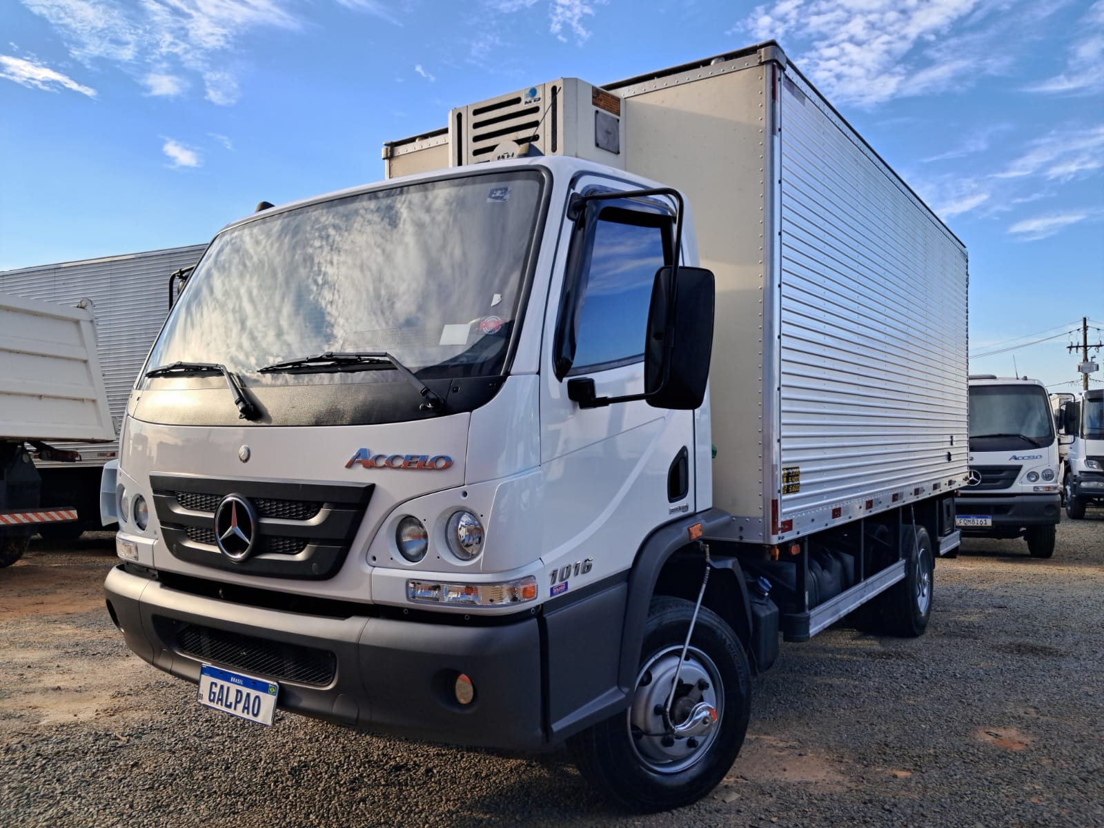 MERCEDES-BENZ ACCELO 2012