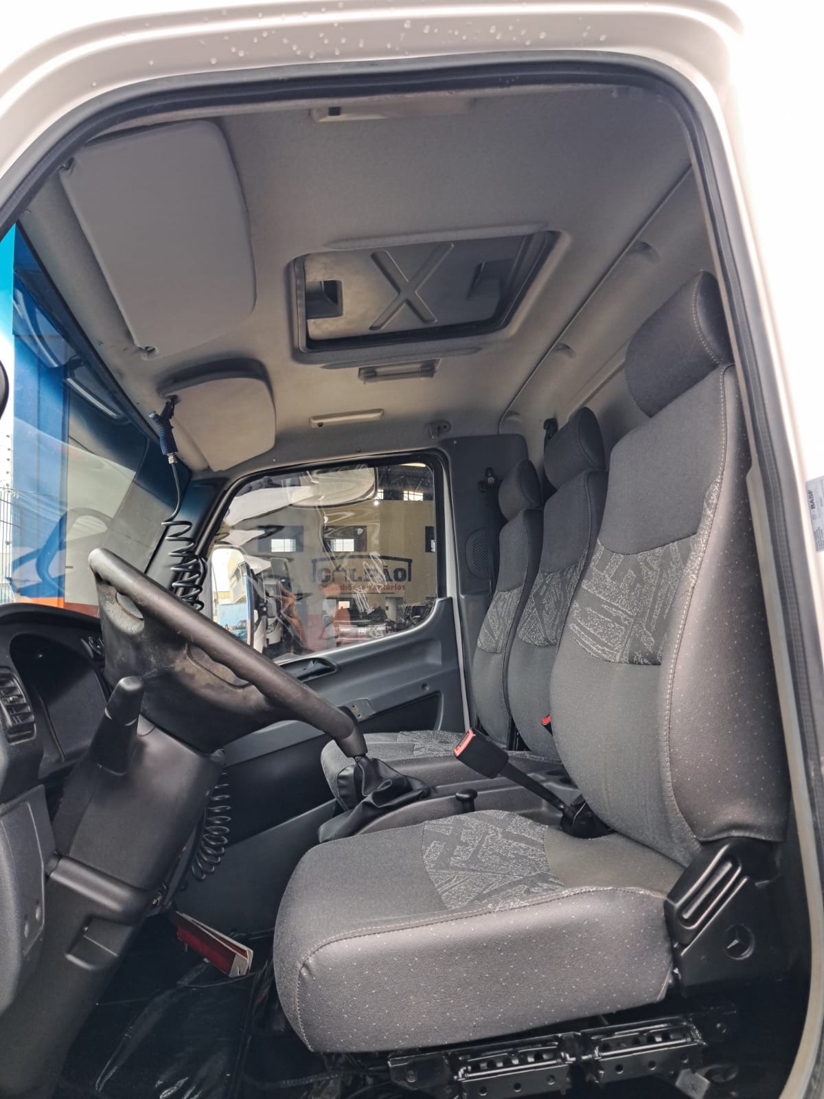 MERCEDES-BENZ ACCELO 9
