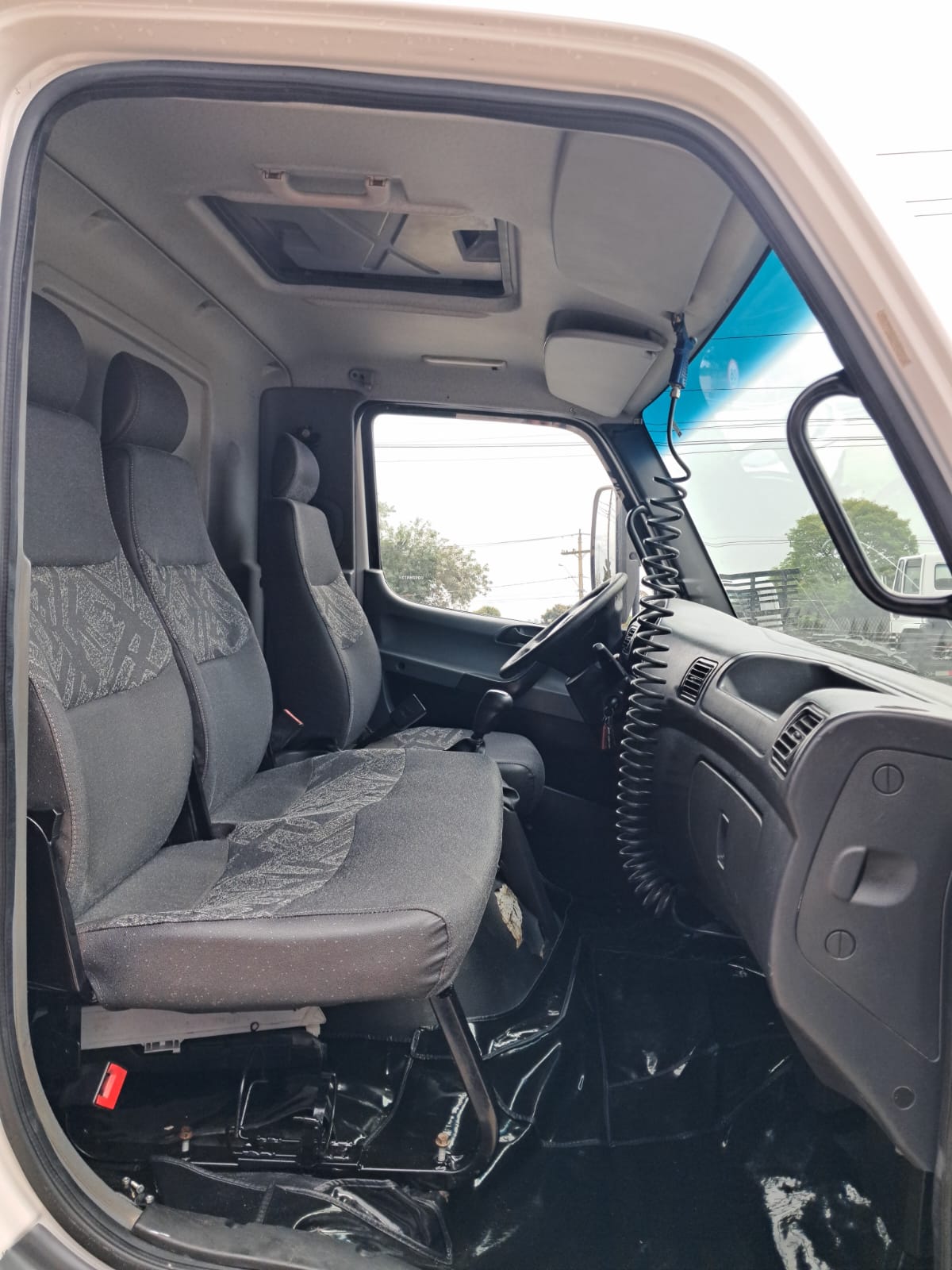MERCEDES-BENZ ACCELO 10