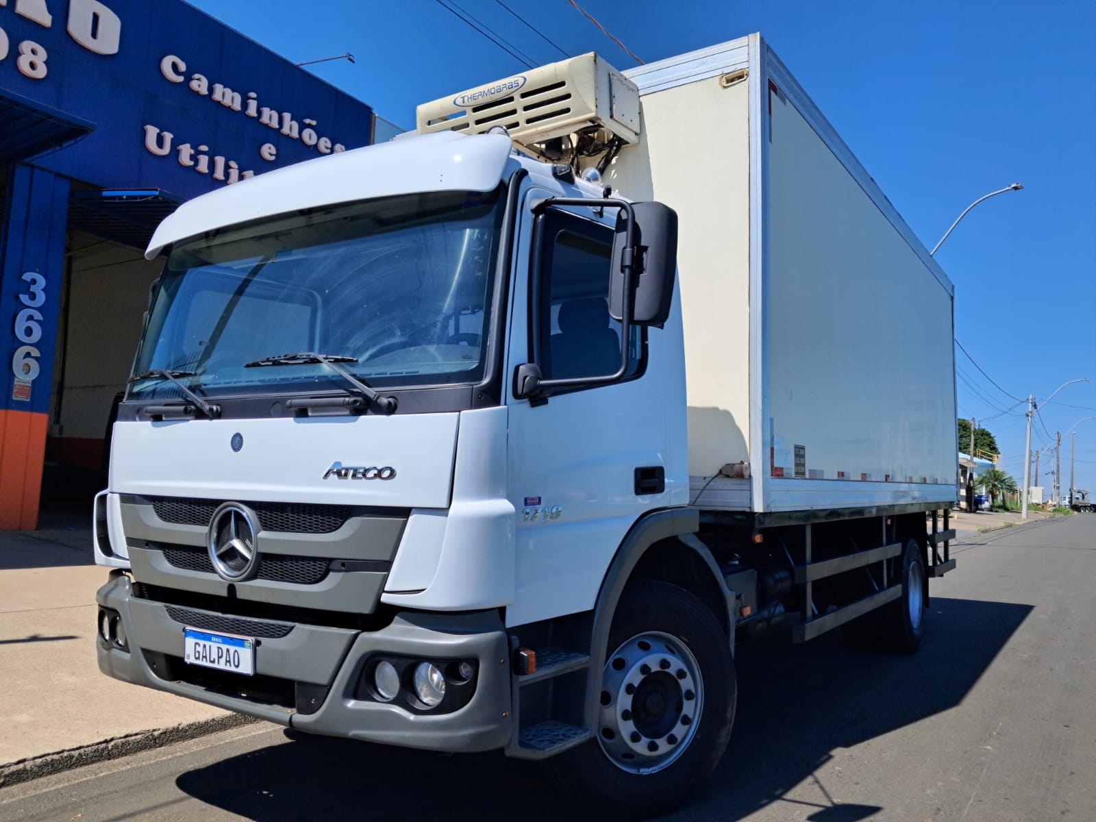 MERCEDES-BENZ ATEGO 2012