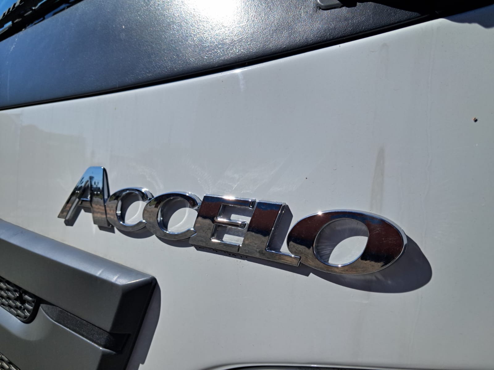 MERCEDES-BENZ ACCELO 10