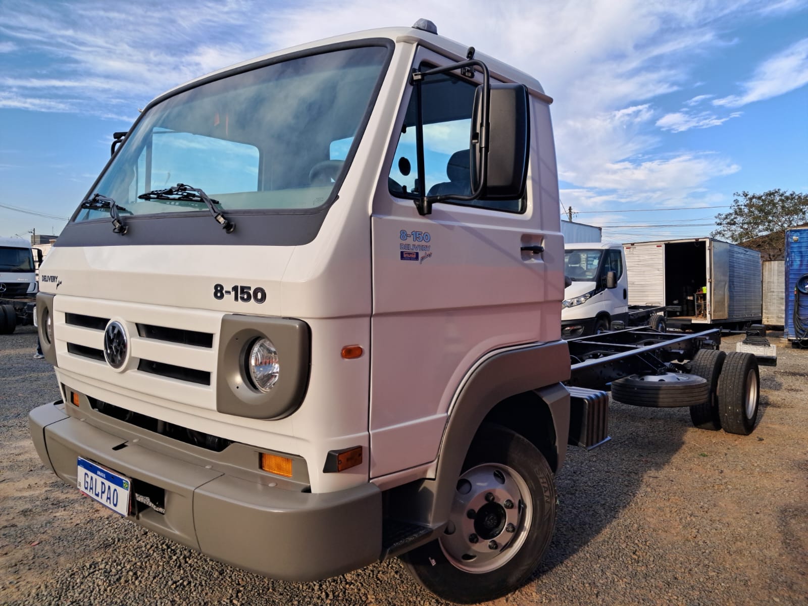 VOLKSWAGEN 8.150 2011