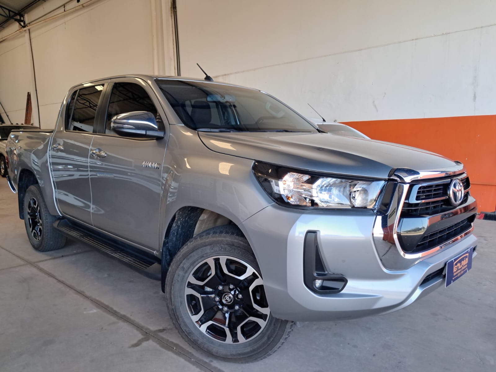 Toyota Hilux 2