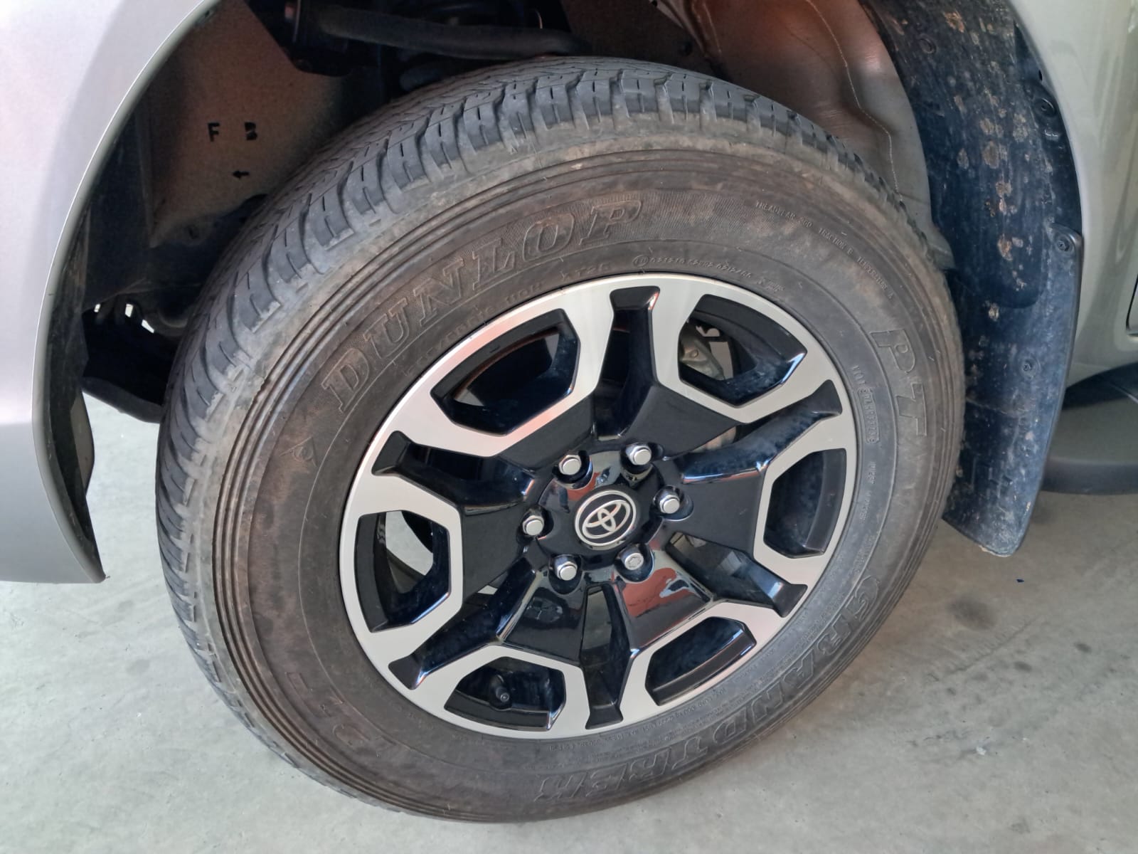 Toyota Hilux 12