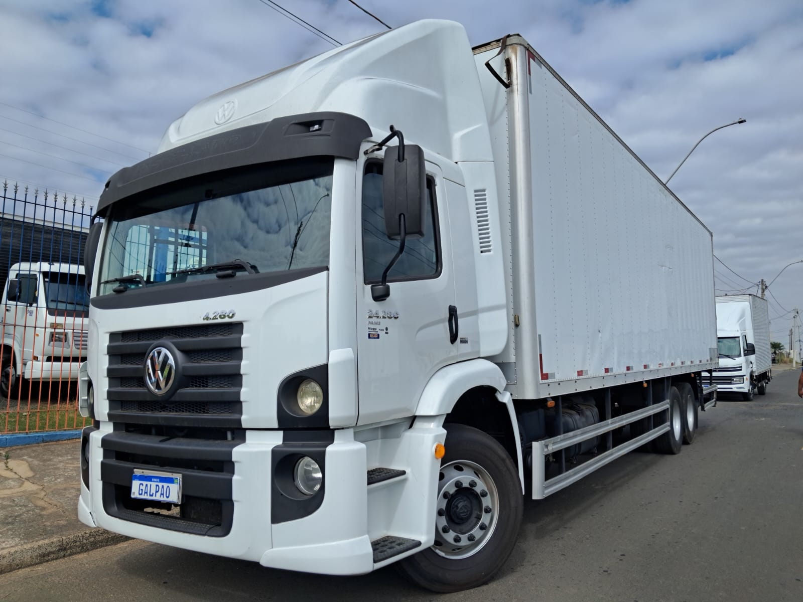 VOLKSWAGEN 24.280 2021