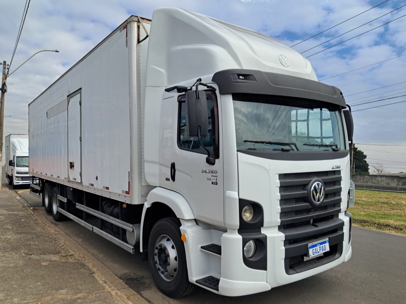 VOLKSWAGEN 24.280 14