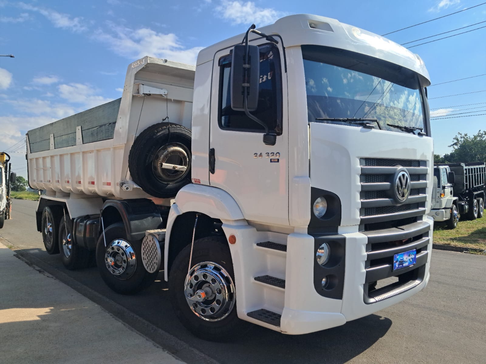 VOLKSWAGEN 24.320 3