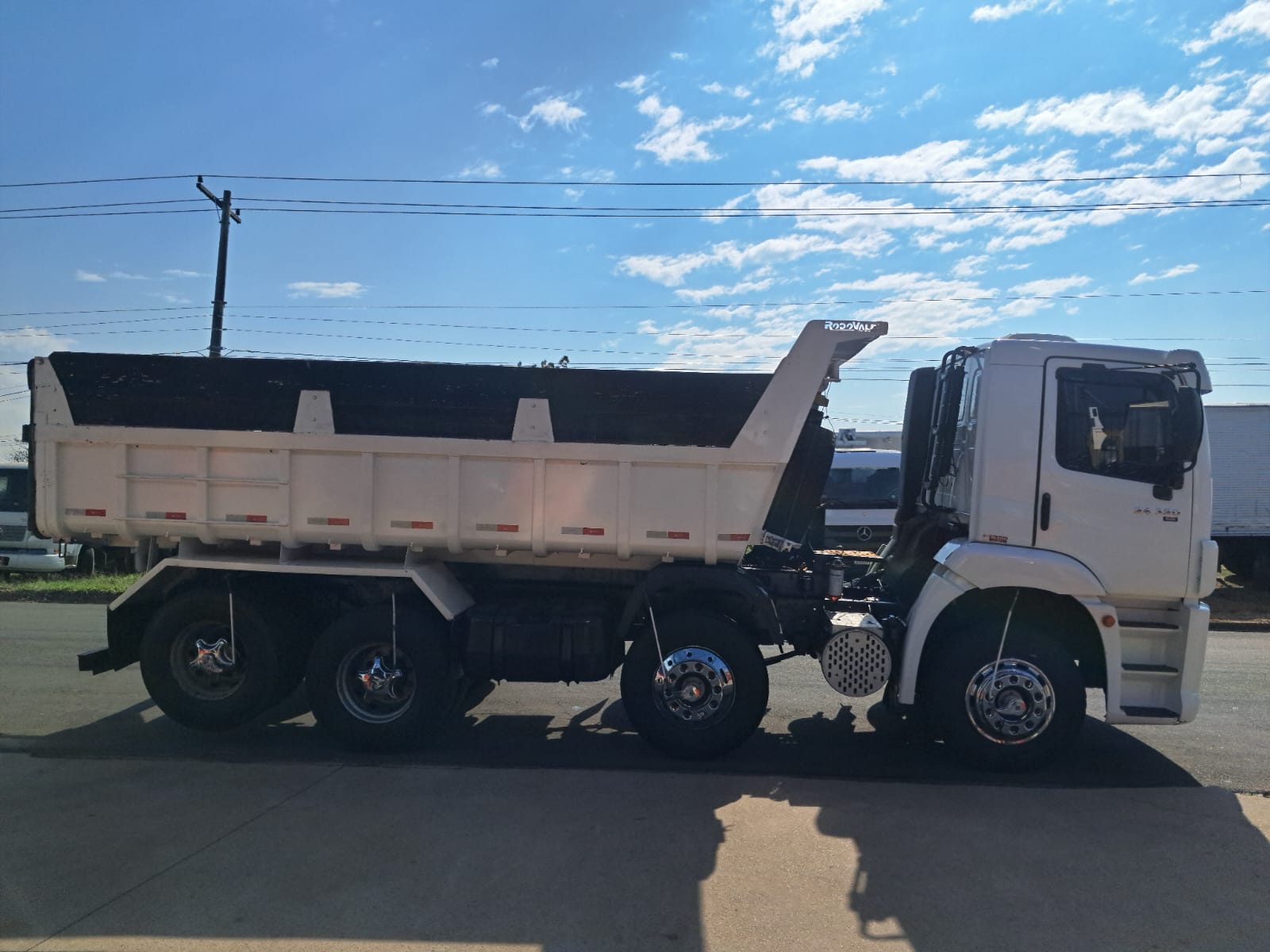 VOLKSWAGEN 24.320 8
