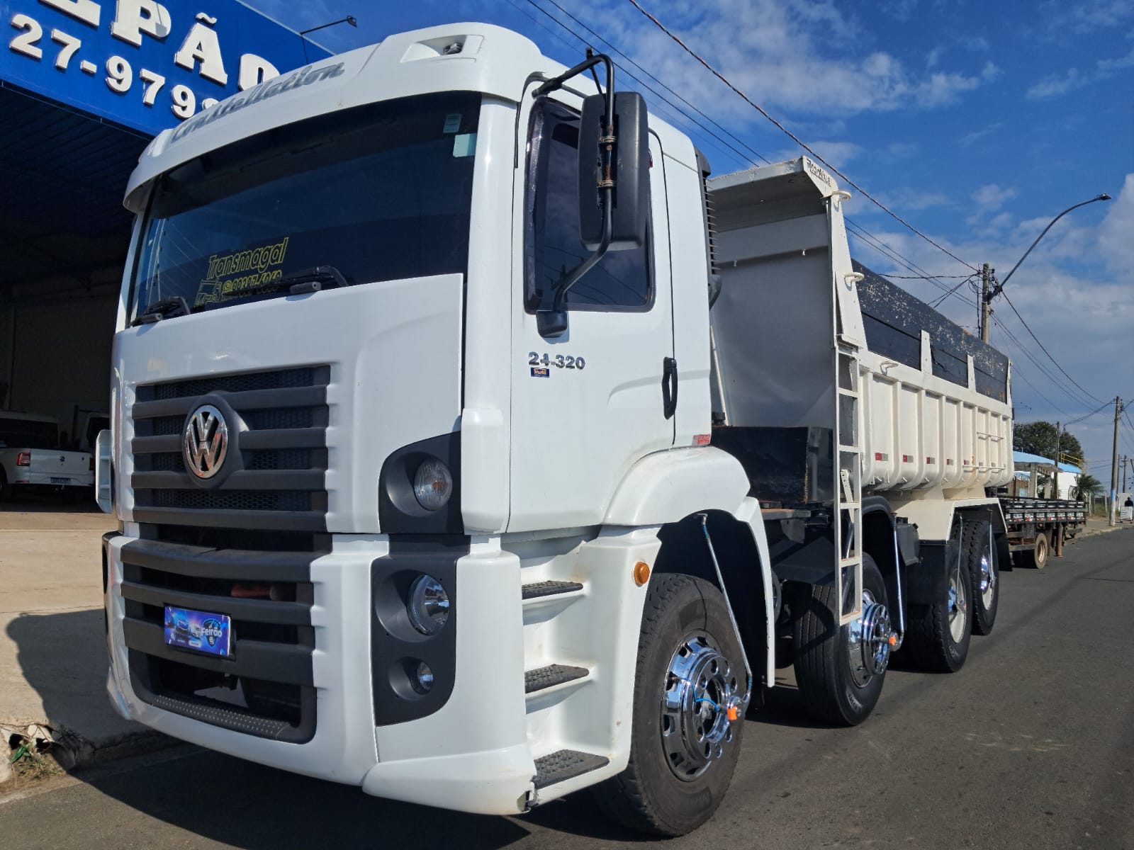 VOLKSWAGEN 24.320 19