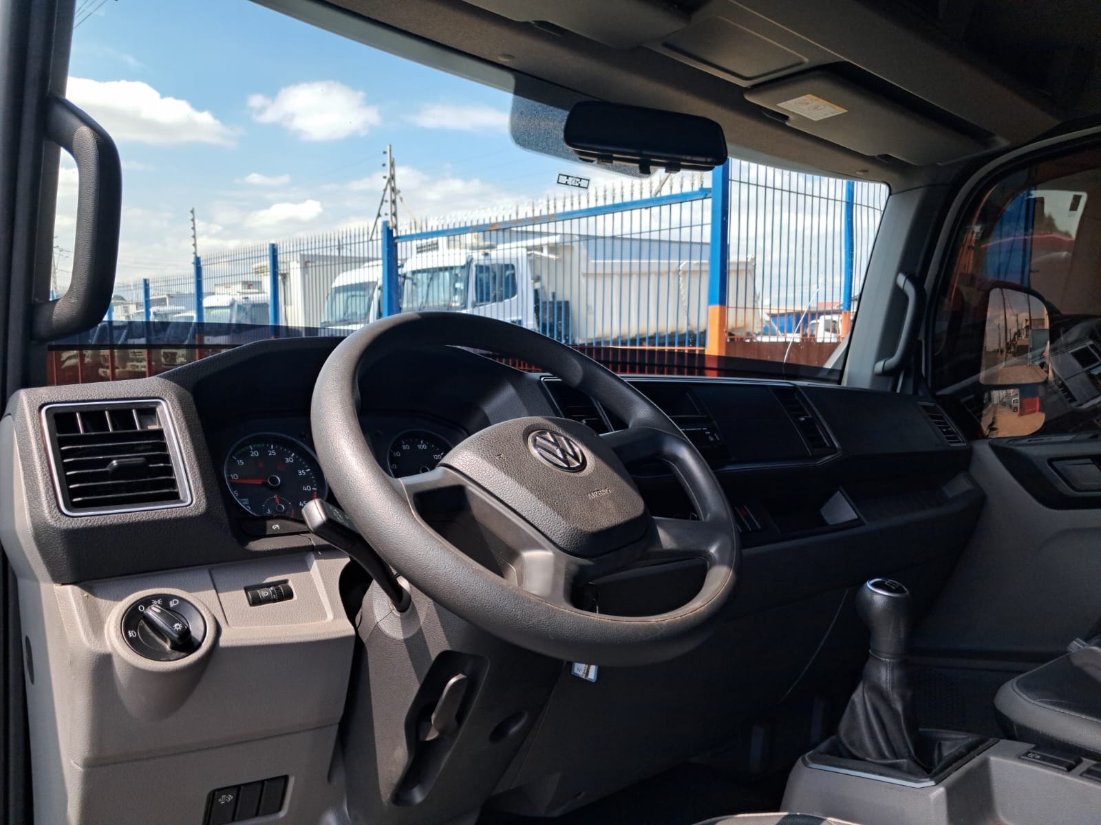VW - VolksWagen Delivery 14