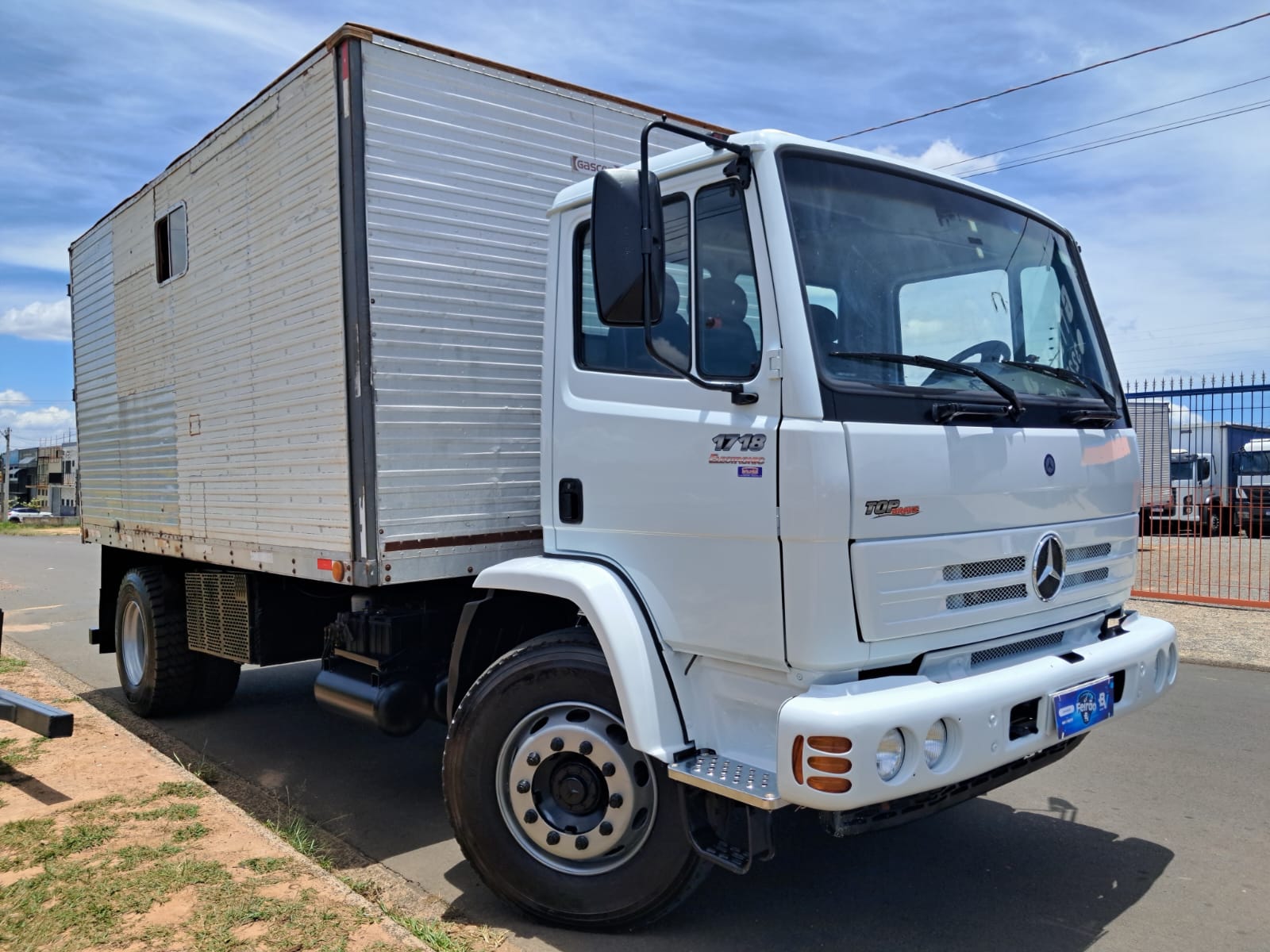 MERCEDES-BENZ 1718 2p 2