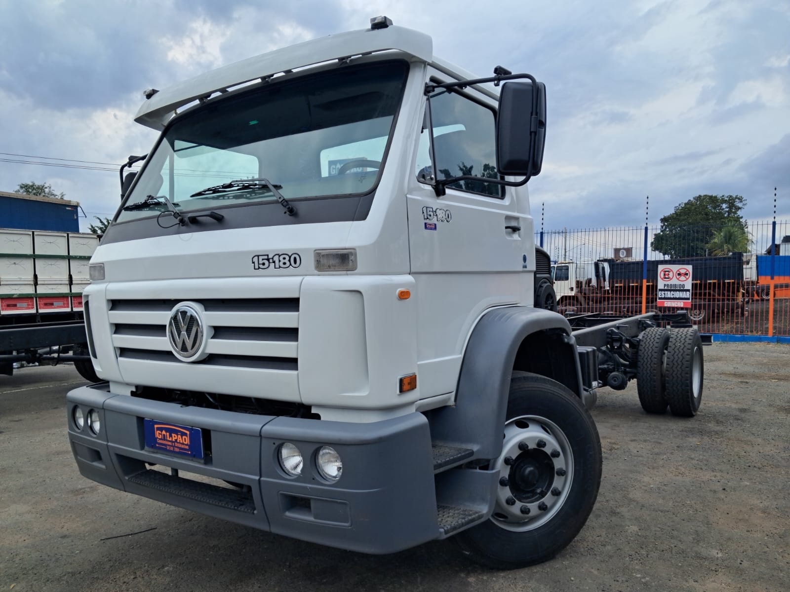 VOLKSWAGEN 15-180/15-180 2004