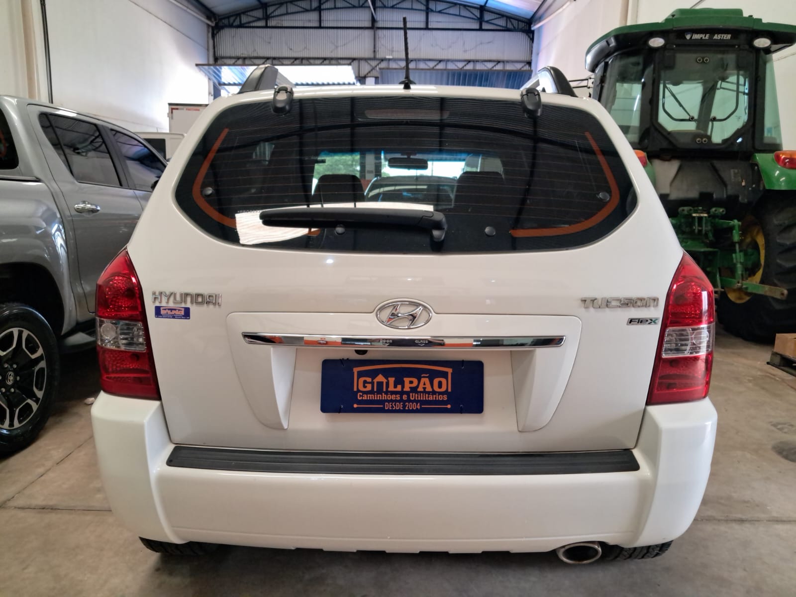 HYUNDAI TUCSON 4