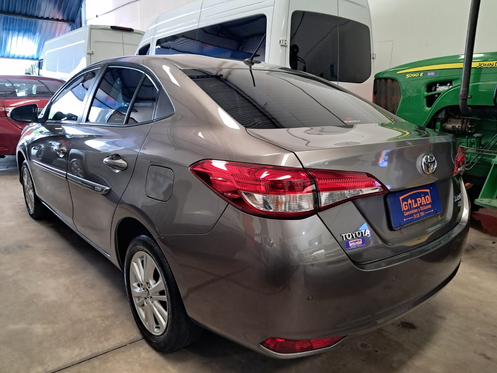 TOYOTA YARIS 3