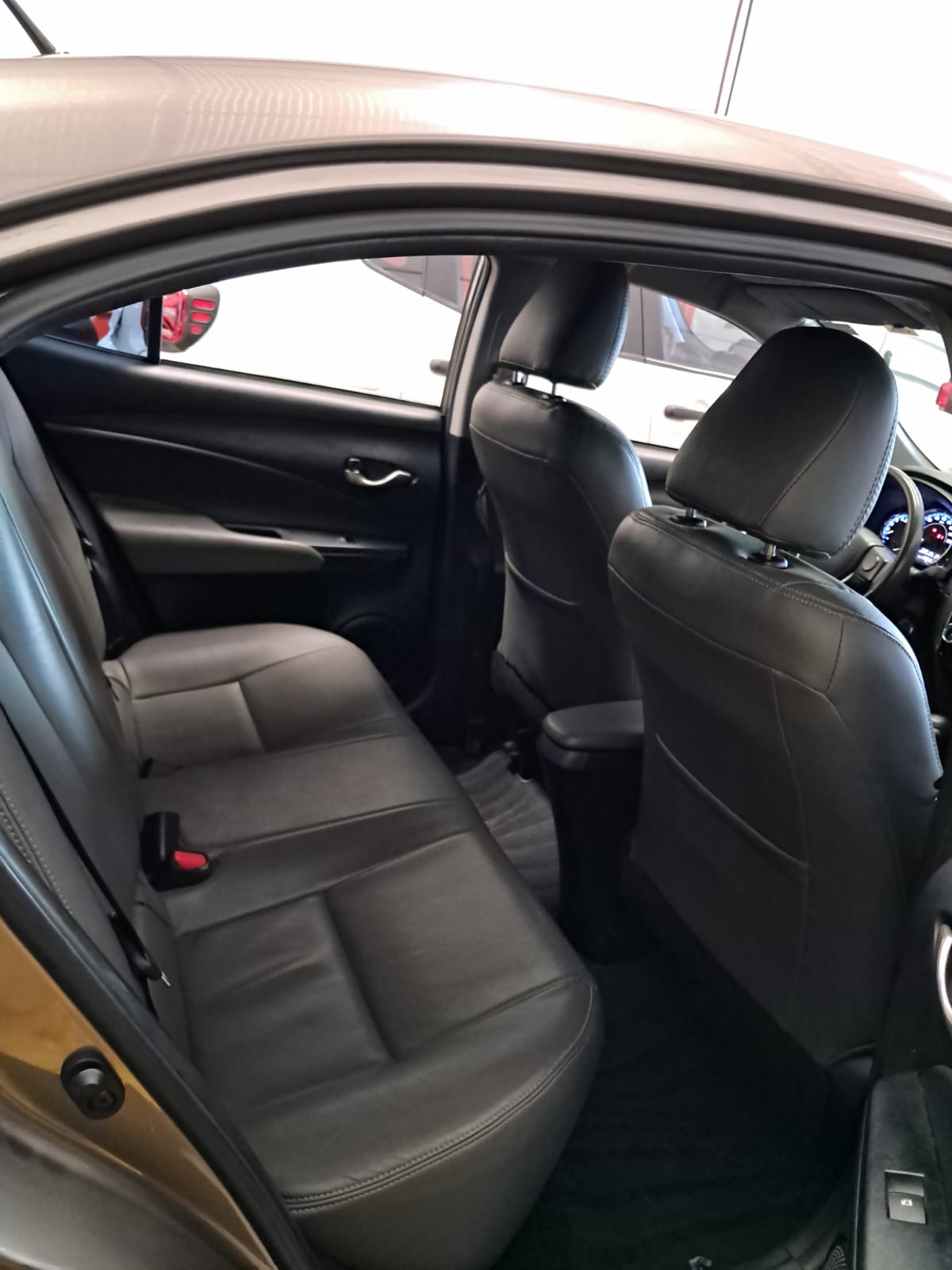 TOYOTA YARIS 11