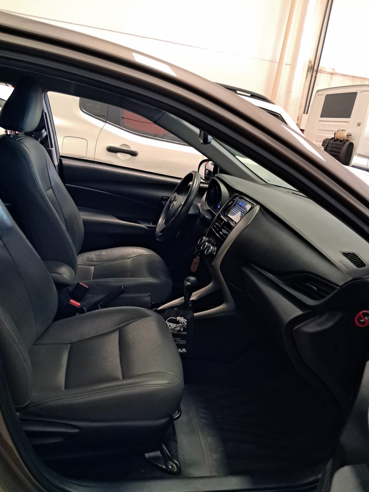 TOYOTA YARIS 12
