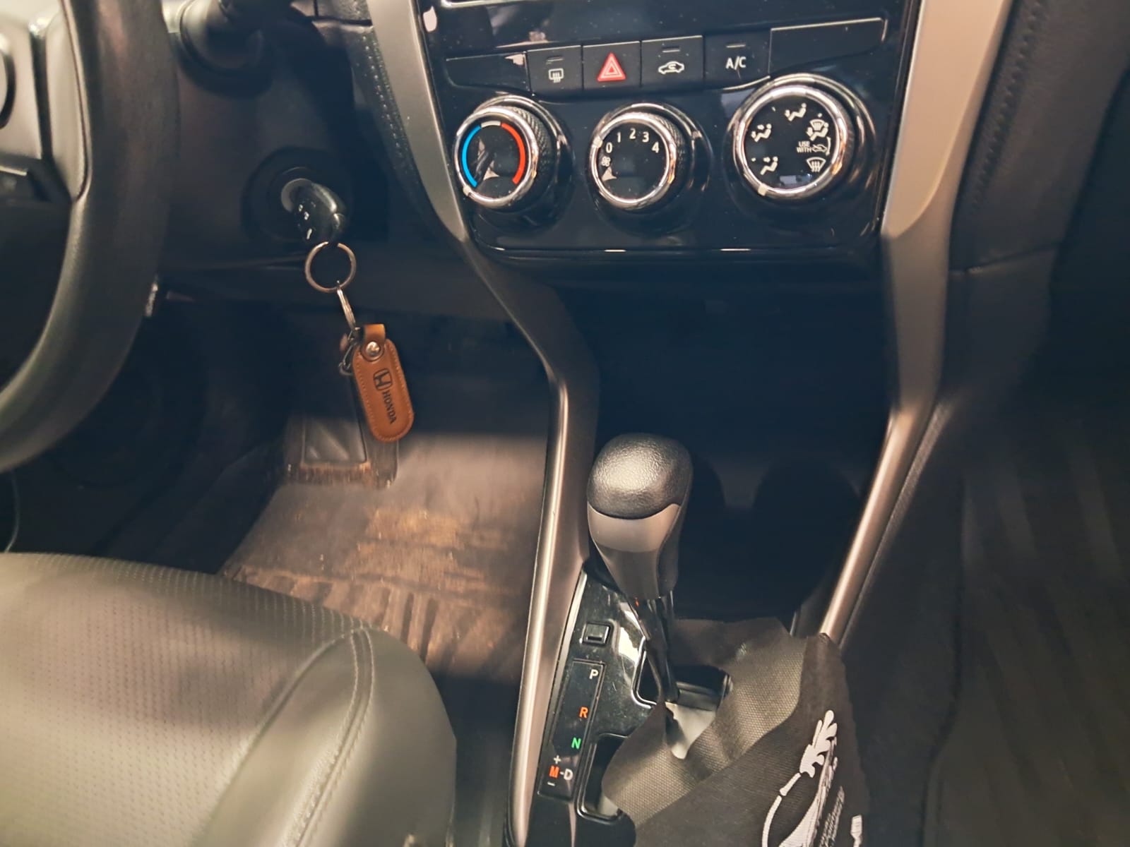 TOYOTA YARIS 13