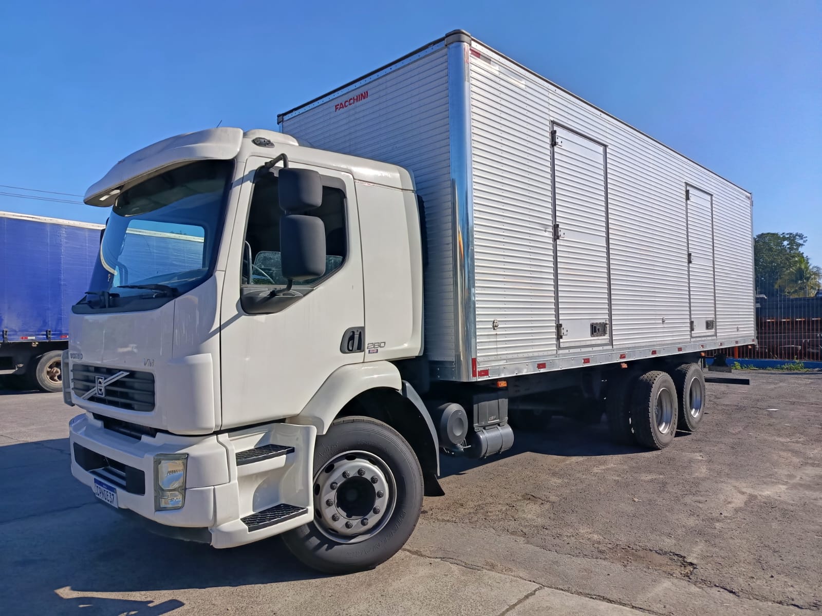 VOLVO VOLVO/VM 260 6X2R 2008