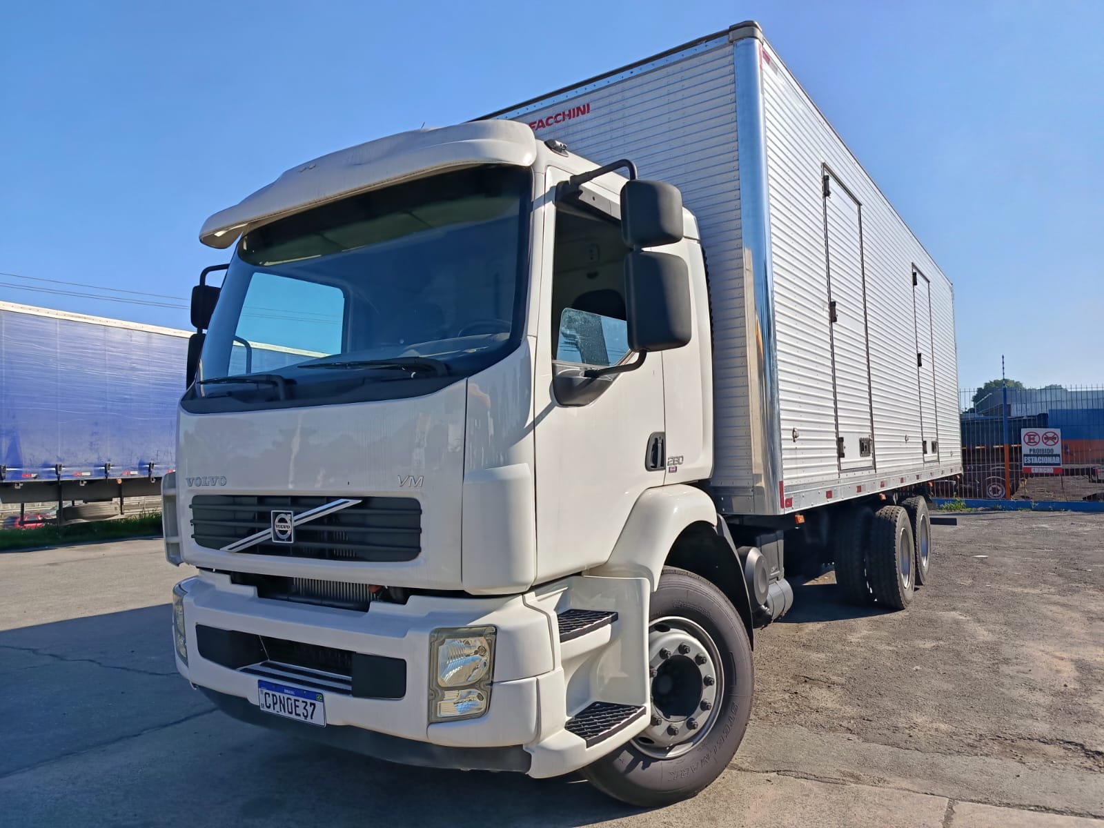 VOLVO VOLVO/VM 260 6X2R 7