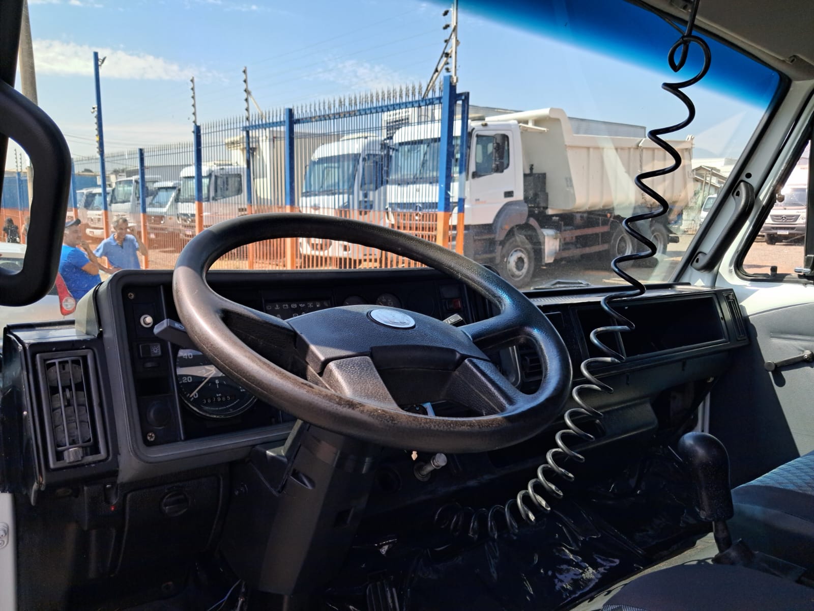 VOLKSWAGEN 8-140 2p 8