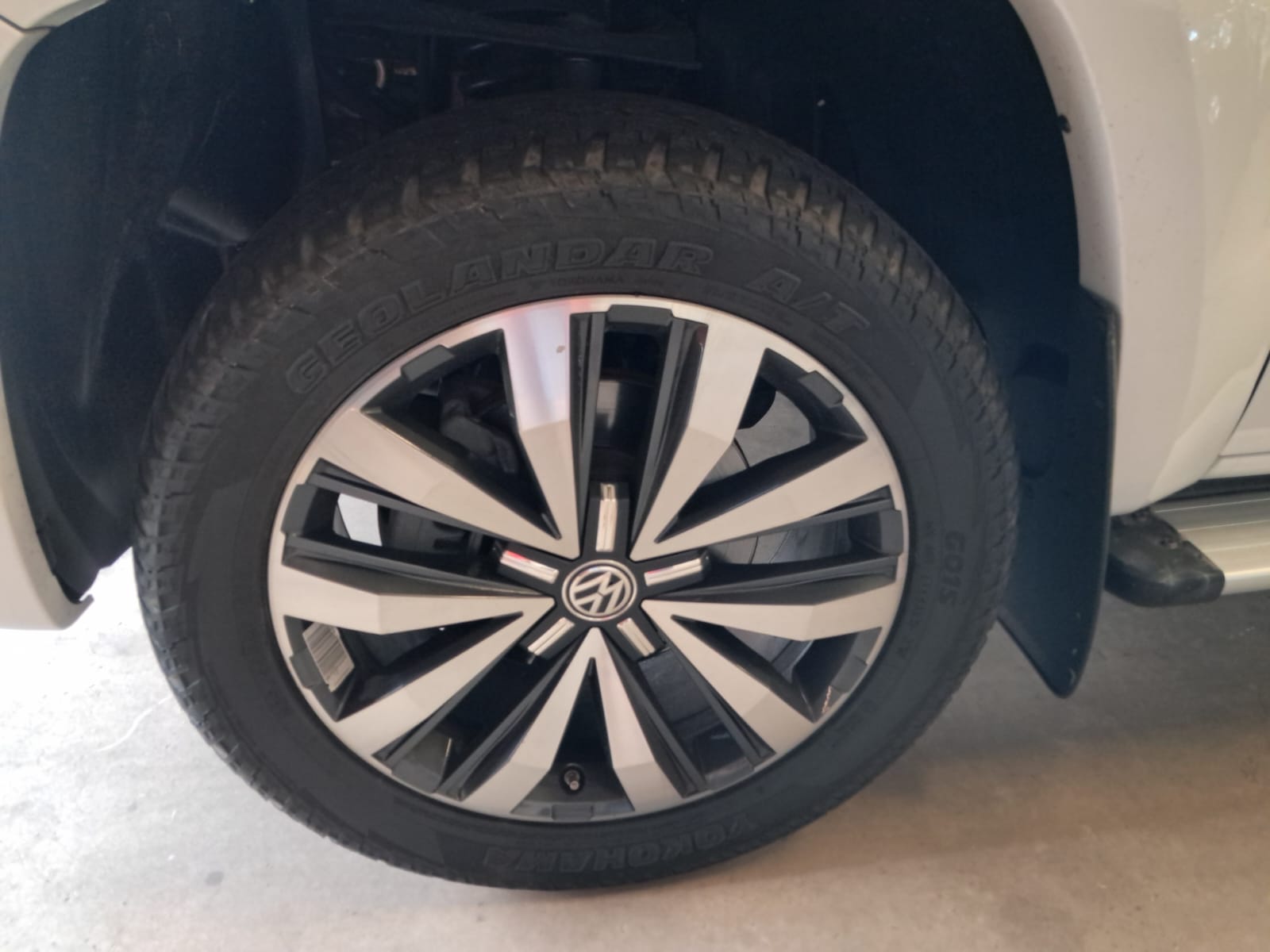 VOLKSWAGEN AMAROK CD 9