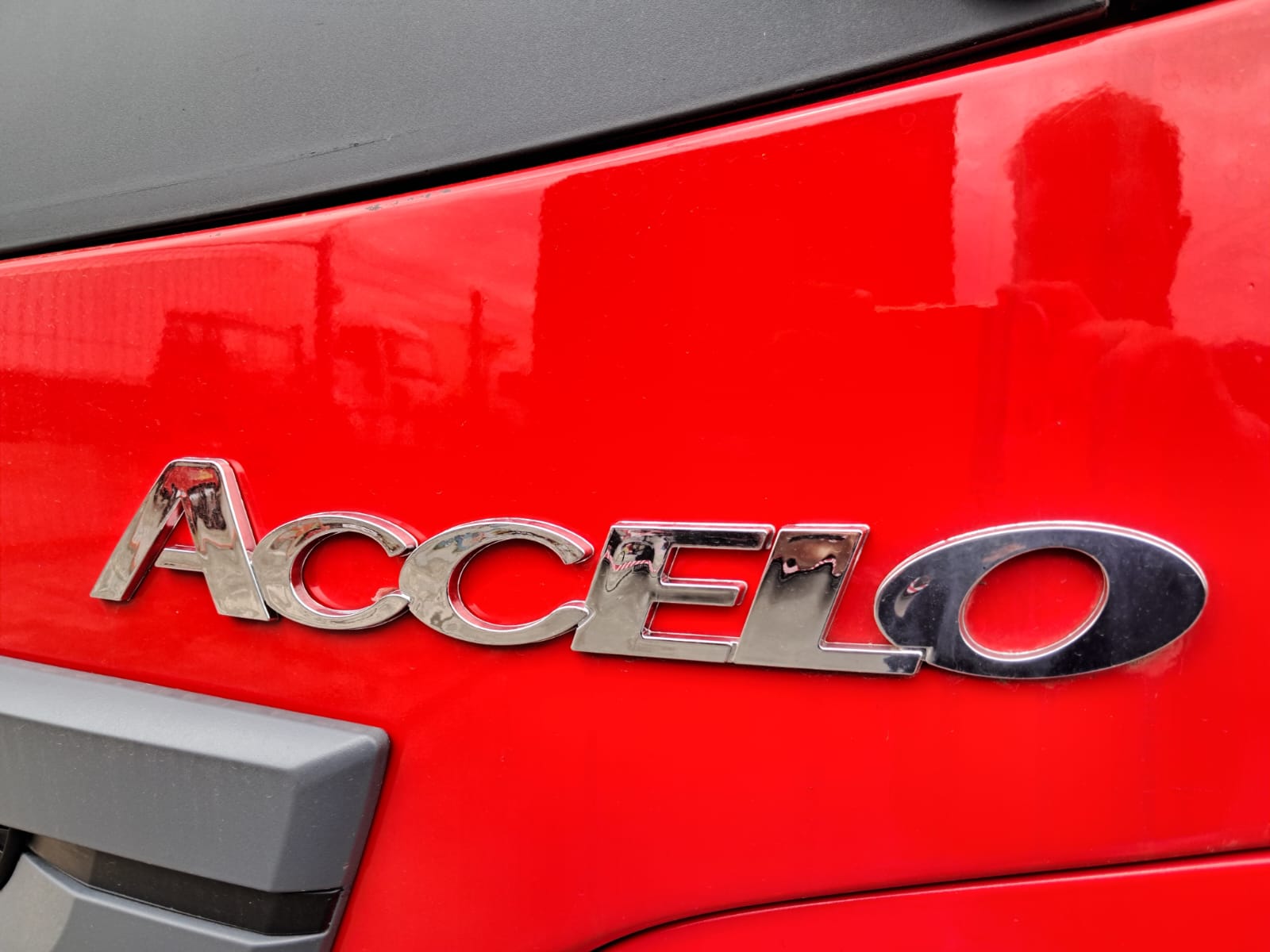 MERCEDES-BENZ ACCELO 8