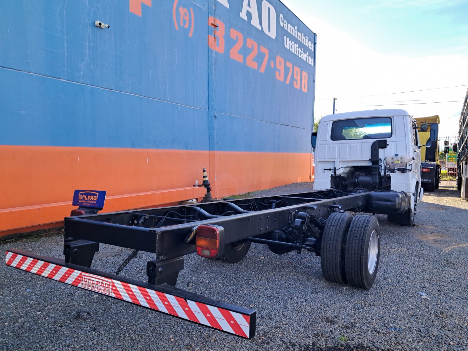 VOLKSWAGEN 8-140 2p 9