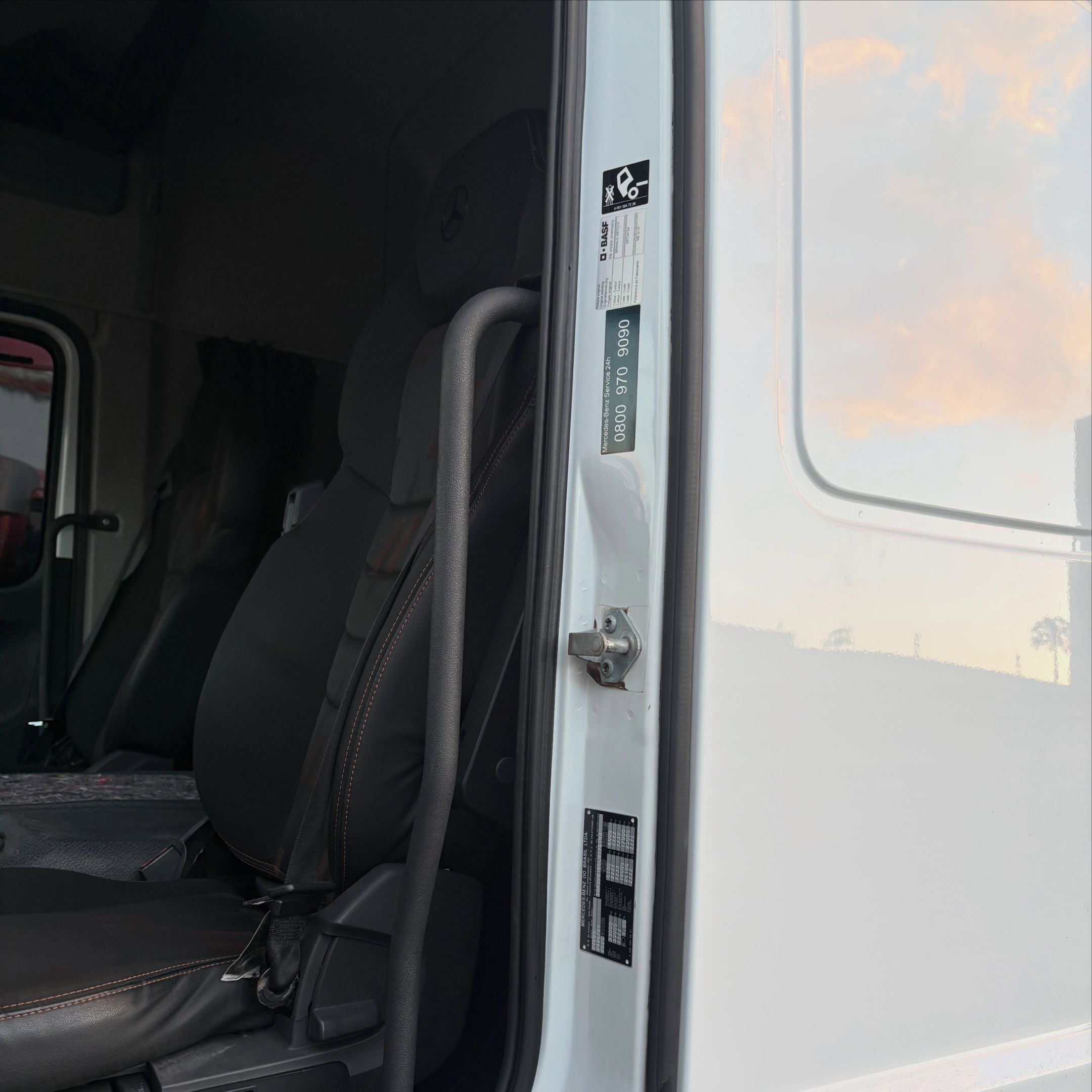Mercedes-Benz Atego 6